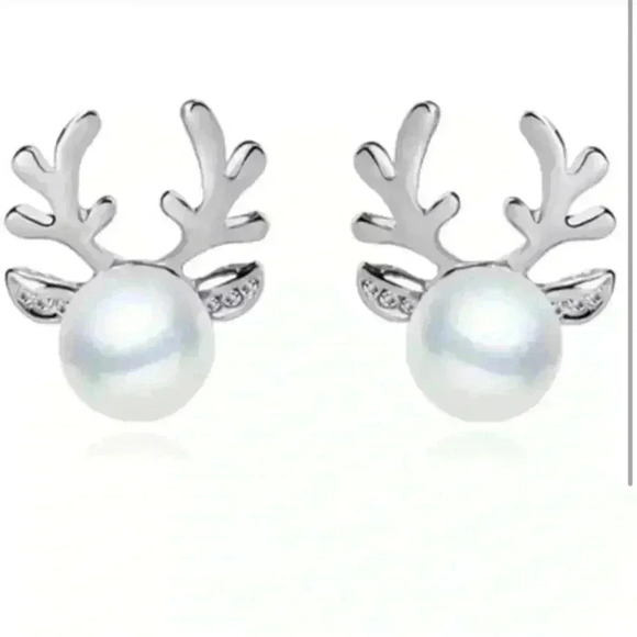 Pearl Antler Gold Earrings - Picture 5 of 5